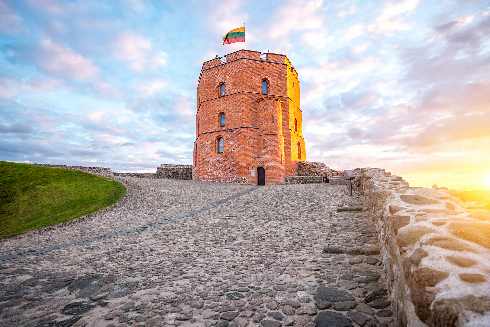 Прапор на вежі Гедиміна, Вільнюс, Литва