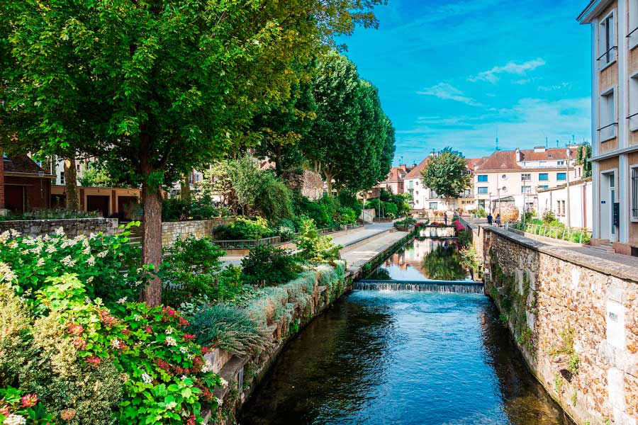 Французька посвідка на проживання: види посвідок та як їх отримати